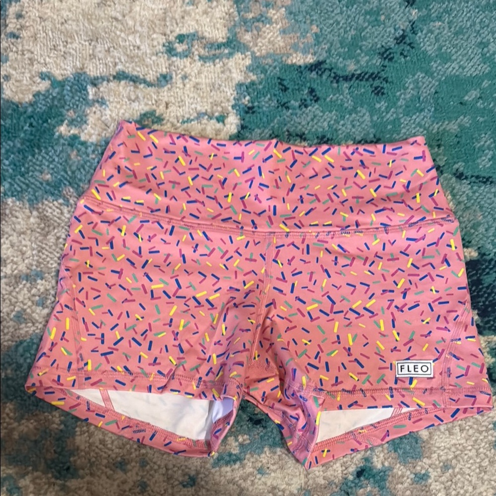 Fleo Apex Contour sprinkles shorts